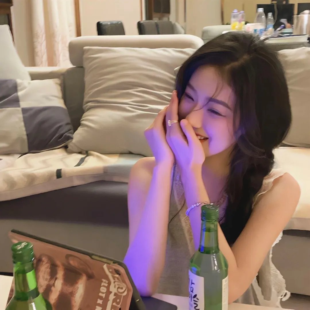 假圣诞老人 封面